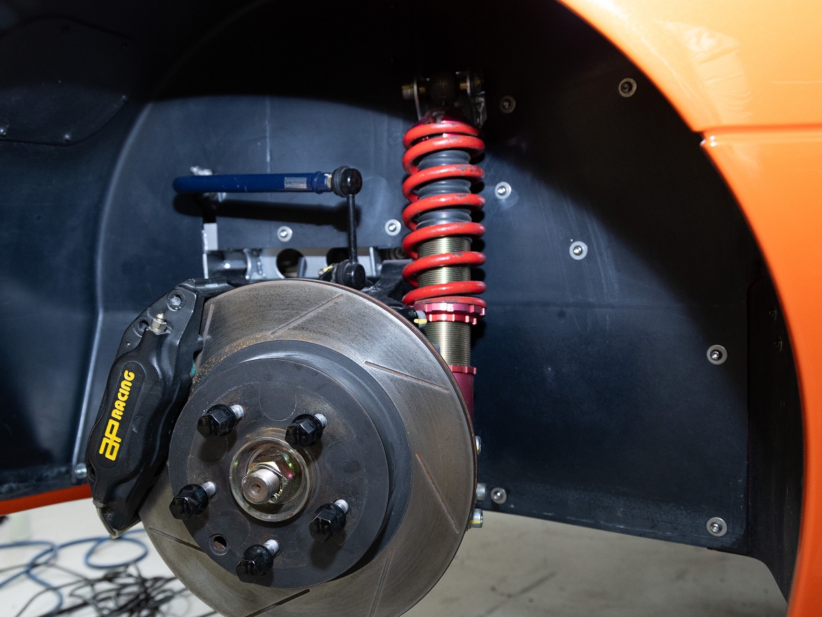 ▲製造元が不明だったサスペンションはアペックス製と判明