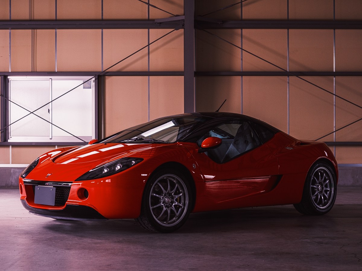 ▲オートバックスのカラーであるオレンジ色＆ブラックルーフでよみがえった「 ガライヤ」。