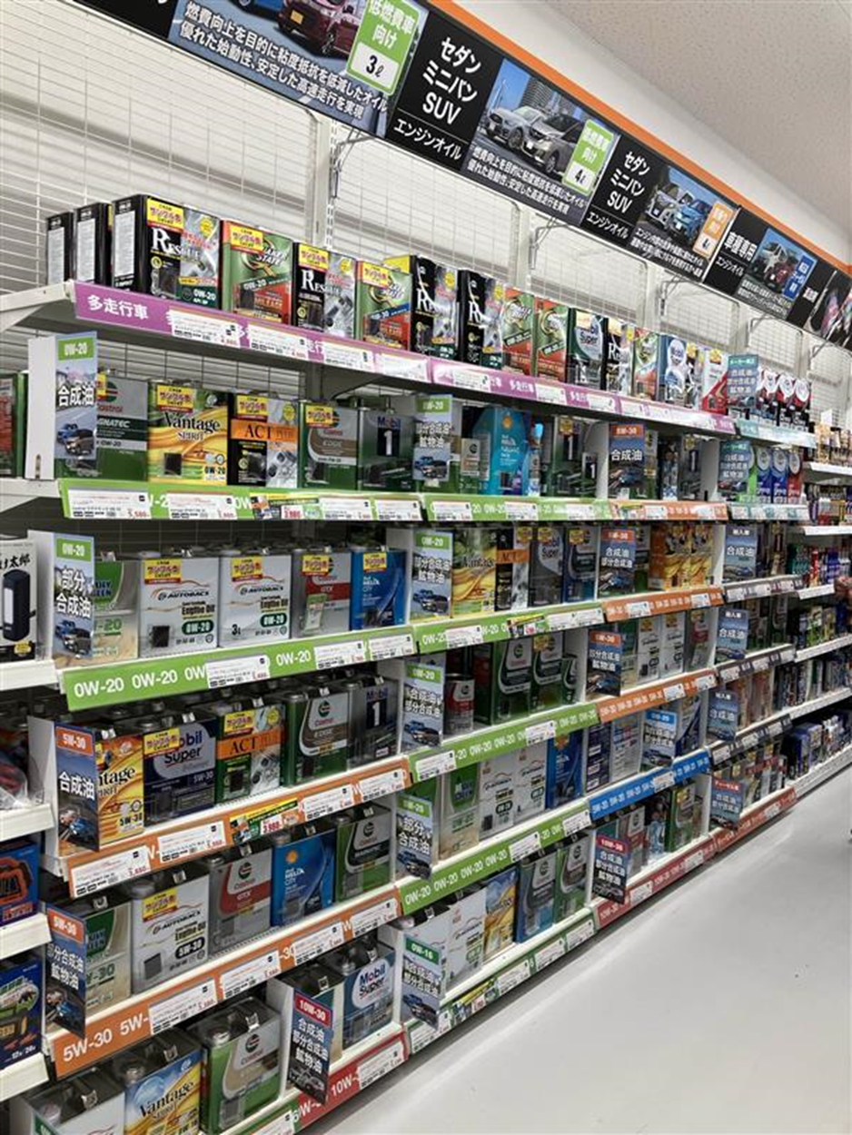 ▲3Lから0.5L刻みで量り売りを実施。オイルのグレードも複数から選べる