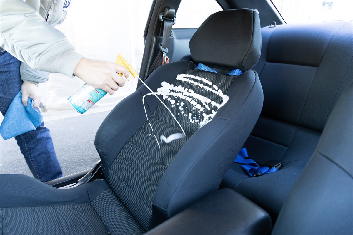 ▲その他、シートも「ルームピア車内のシャンプー」で仕上げたところ、スッキリ爽やかな印象に