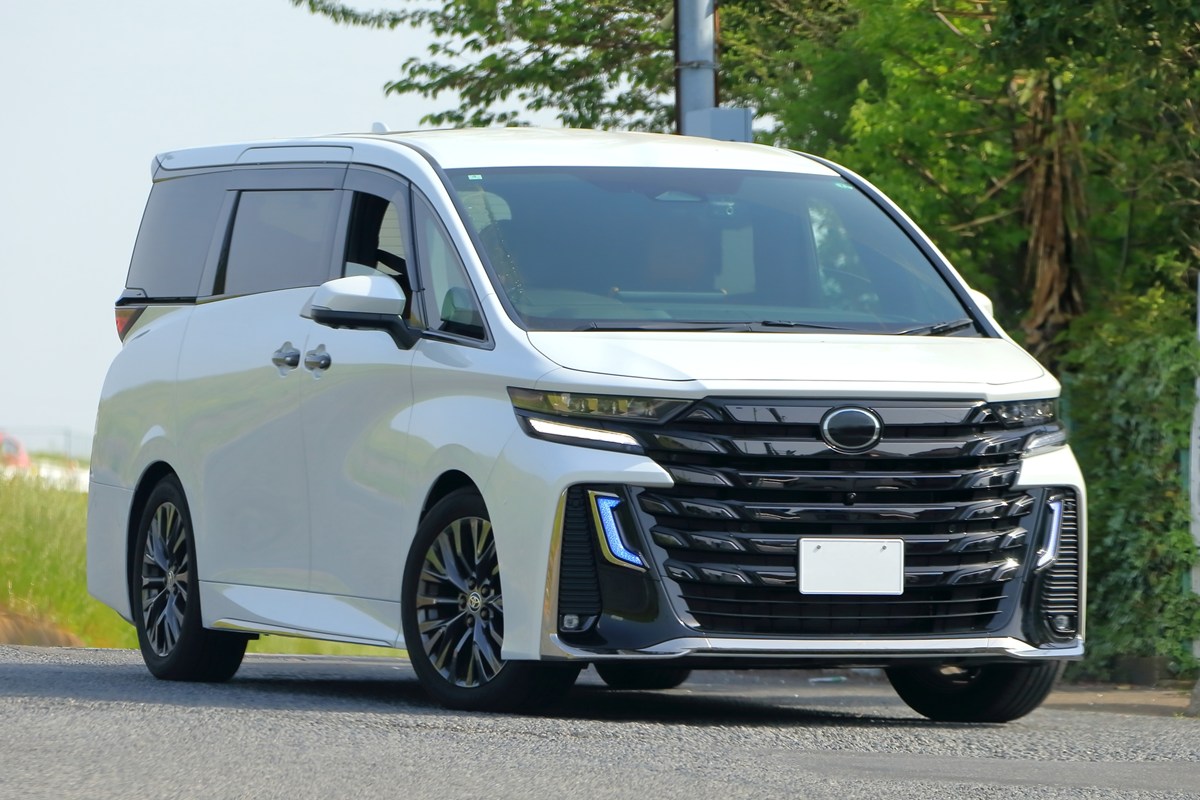 ▲車種やパーツにより純正オプションや社外パーツが評価されることも