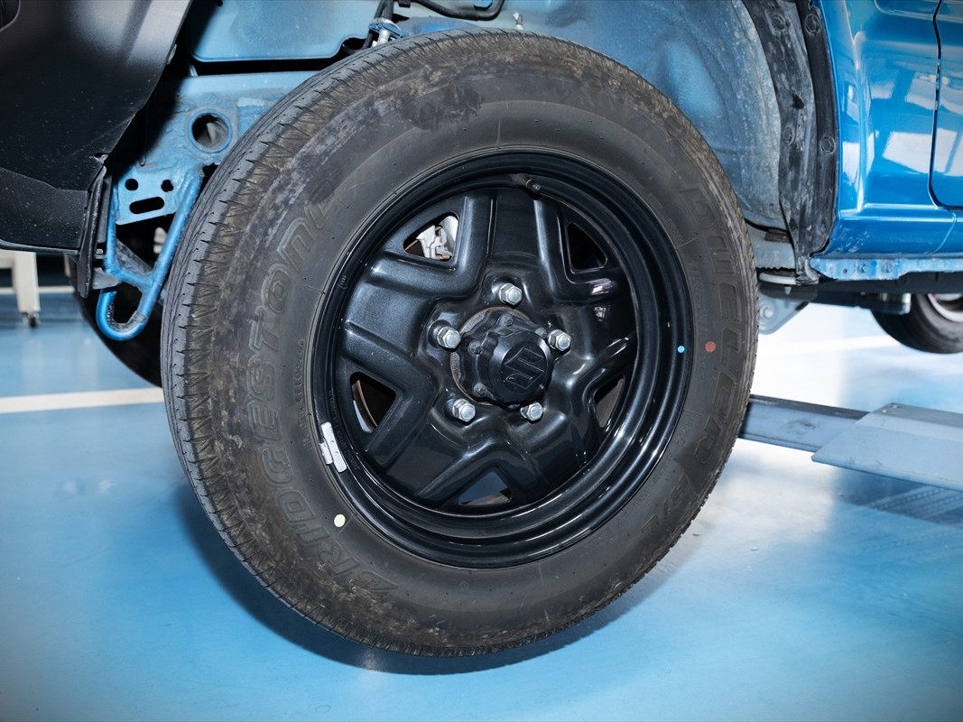▲撮影車は16インチスチールホイールを履く「XL」グレード