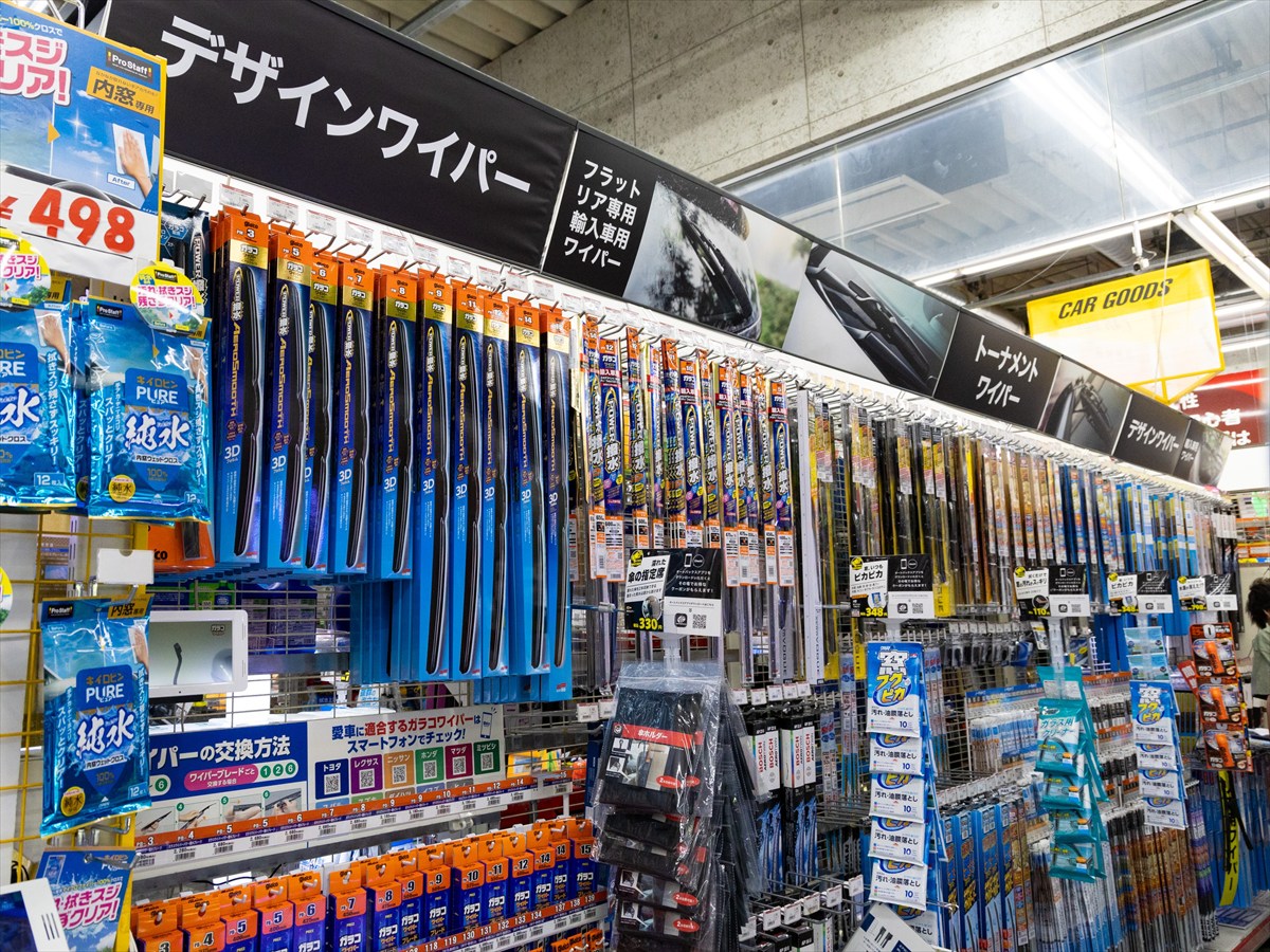 ▲どのワイパーを選んでいいか迷ったときは、店舗スタッフにご相談を