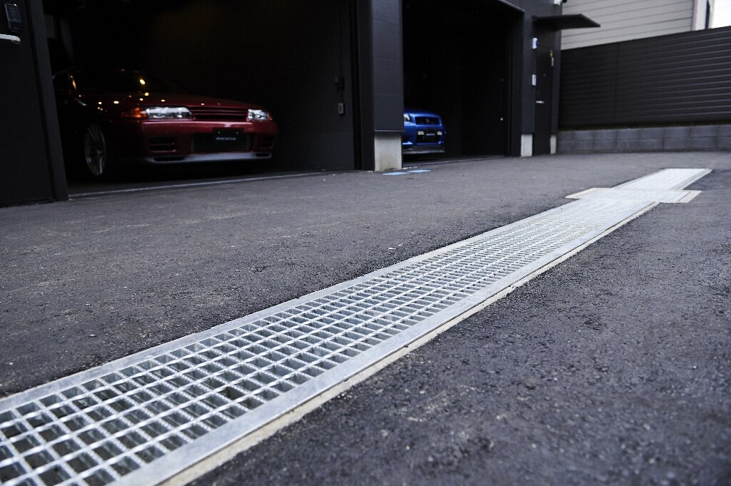 ▲しっかりとした排水設備により、雨上がりの水たまりで愛車が汚れることもない