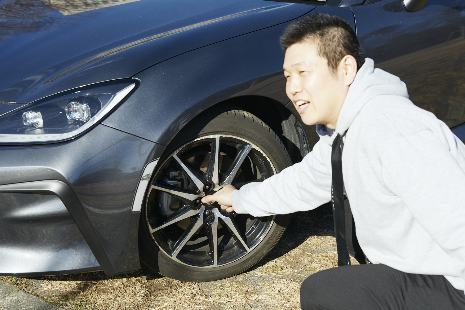 ▲停車したときのタイヤの角度もアクセントになる