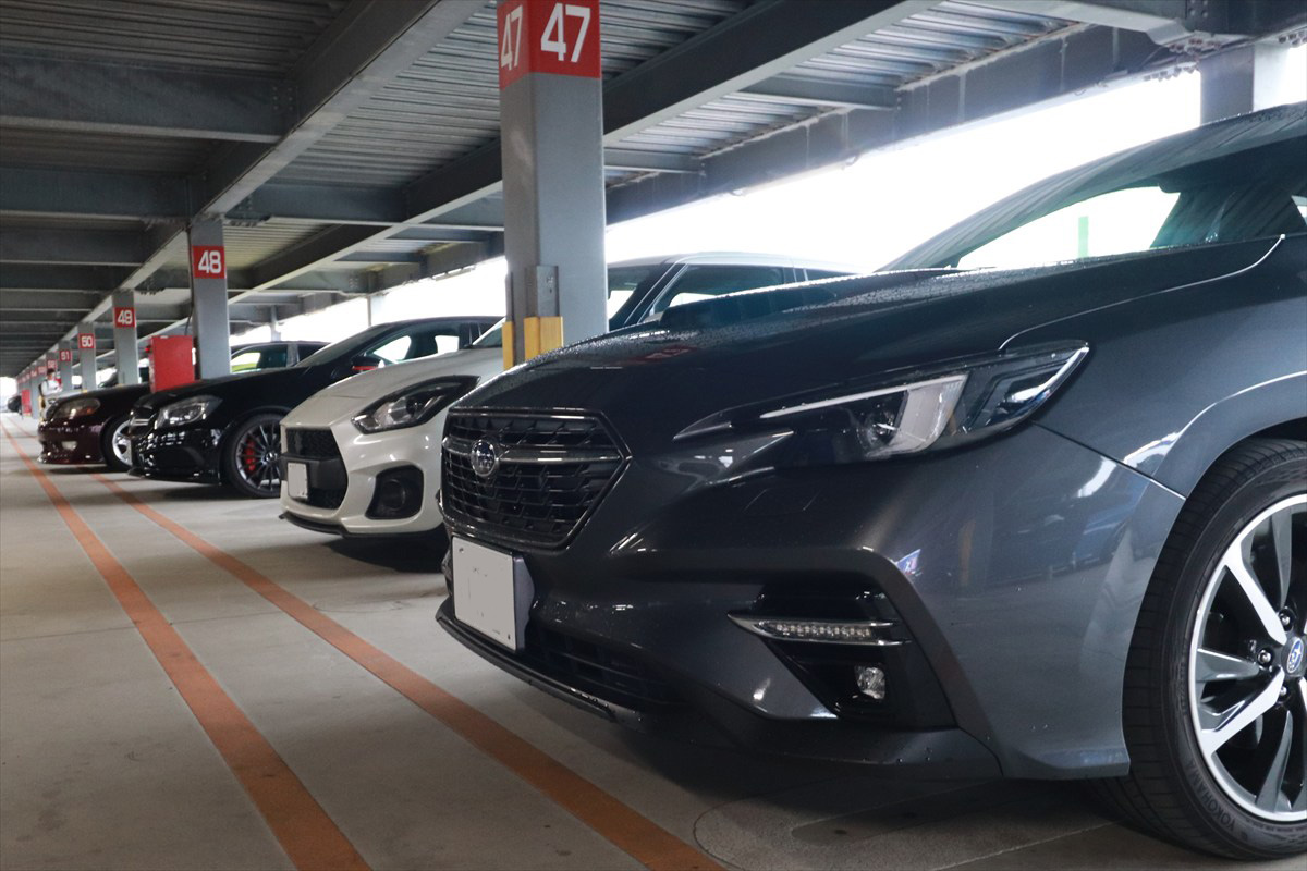 ▲参加車種はさまざま。余裕のある間隔で駐車できるのもうれしい