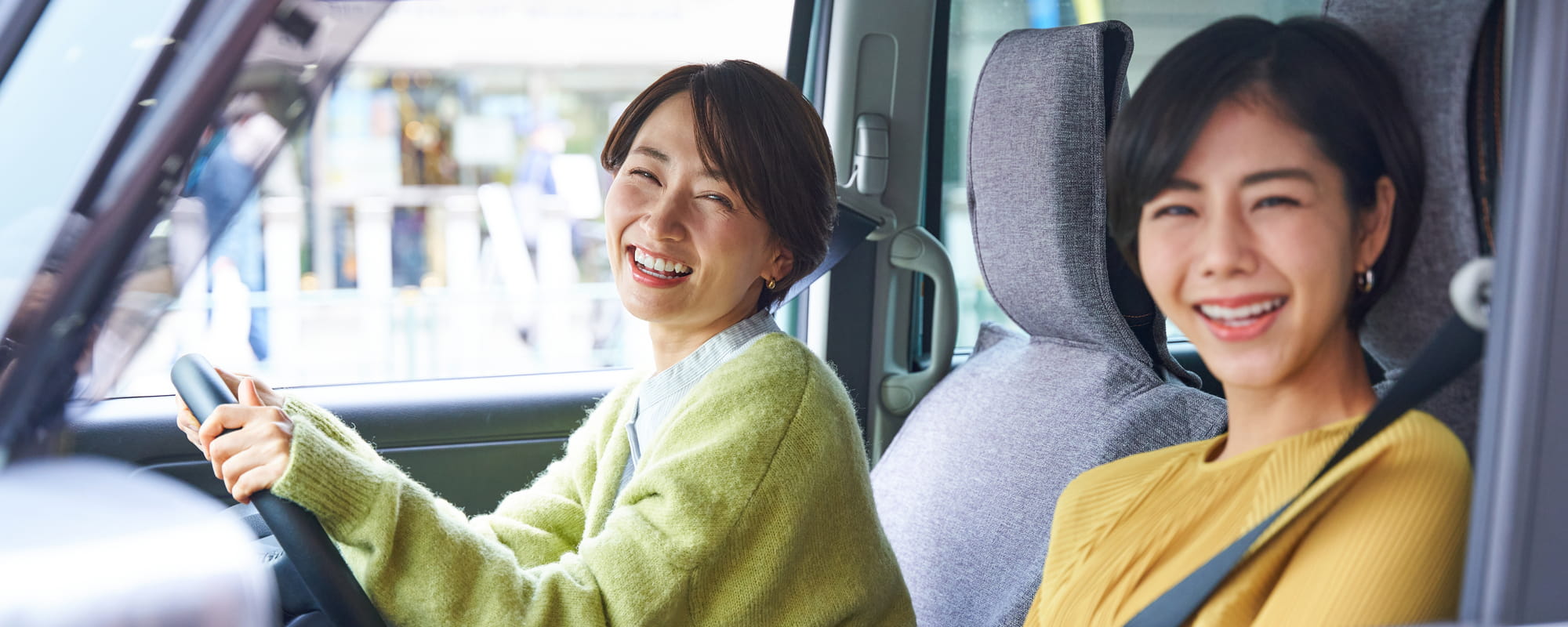 車を友人に売る際の手続きは？流れと必要書類、トラブル回避の方法