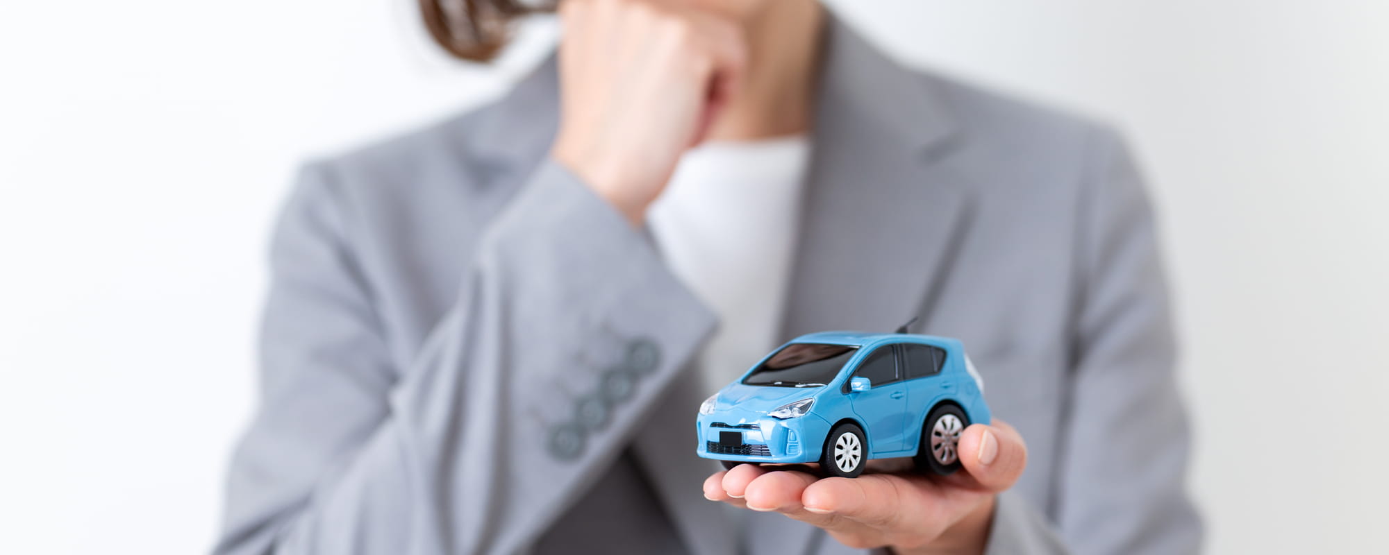 ローンが残ったままの車の売却方法は？所有者による手続きの違い
