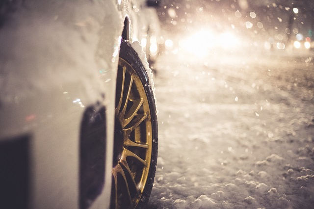 【冬タイヤ】スタッドレスタイヤの性能と利用シーン別おすすめタイヤ徹底解説
