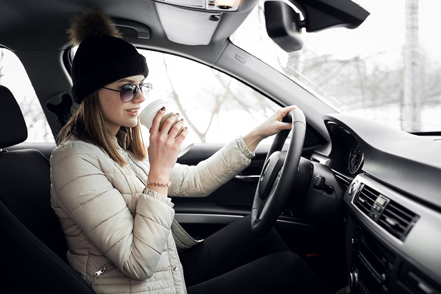 冬のドライブを快適に！エアコン以外にできる車内の寒さ対策
