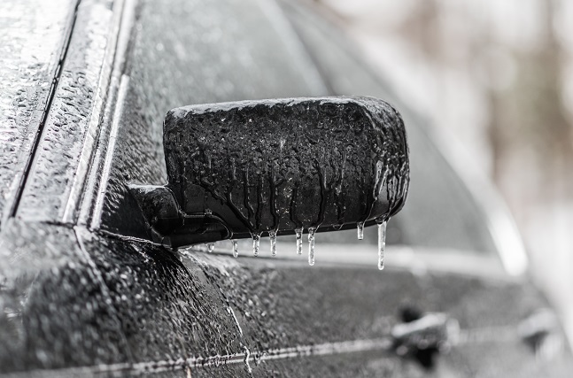 車が凍結する可能性のある冬、各パーツをしっかり点検しておこう